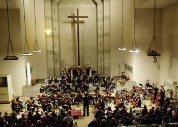 Sinfonieorchester in der Jesus-Christus-Kirche